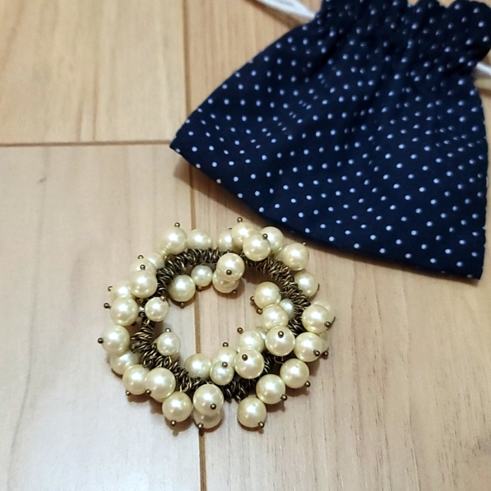 🍀2 for $15🍀 J crew Faux pearl bracelet cream and brass